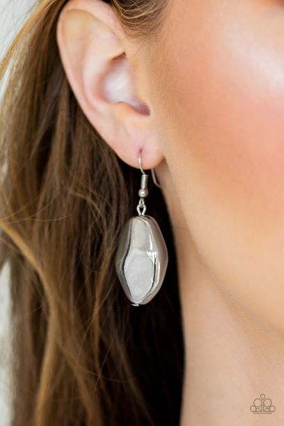 Looking Glass Glamorous Silver Necklace Set