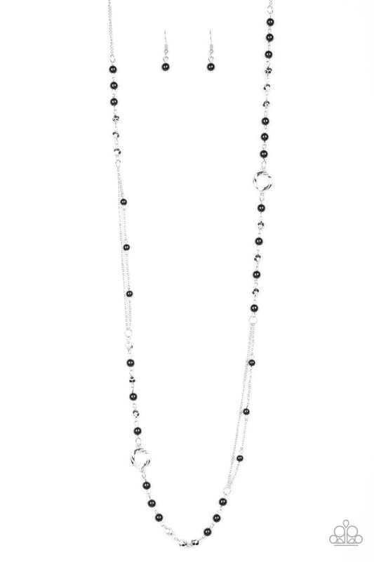 Really Refined Black Necklace
