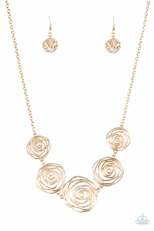 Rosy Rosette Gold Necklace Set