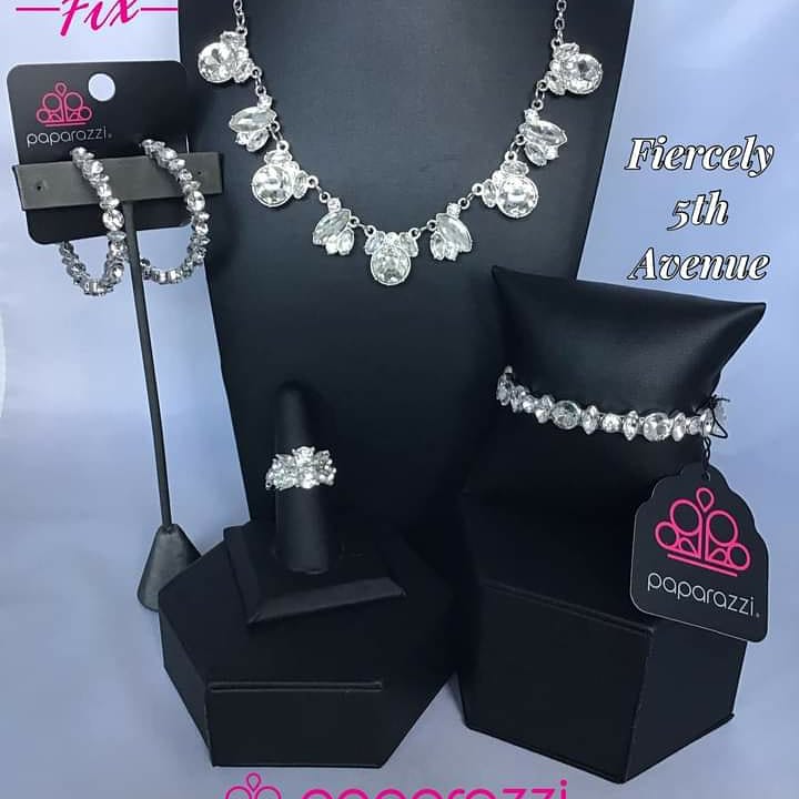 September 2020 Fiercely 5th Avenue Fashion Fix Set-LESS EARRINGS