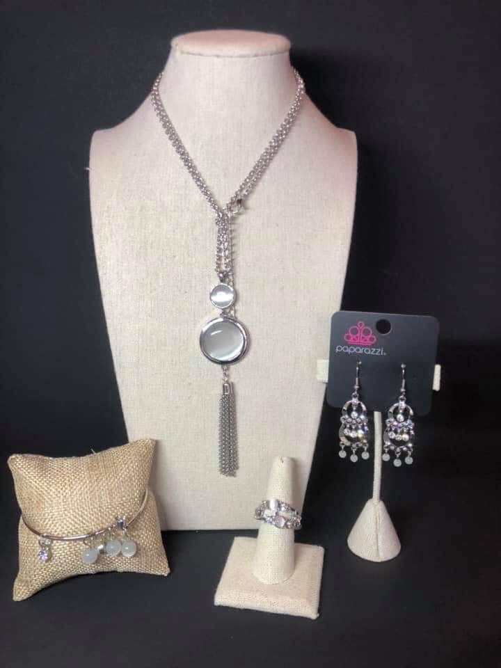 February 2019 Fashion Fix Fiercely 5th Avenue Collection